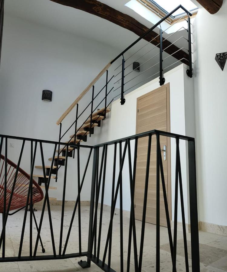 Appartement Dans Mas Provencal Arles Buitenkant foto