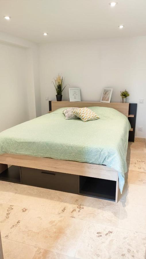 Appartement Dans Mas Provencal Arles Buitenkant foto